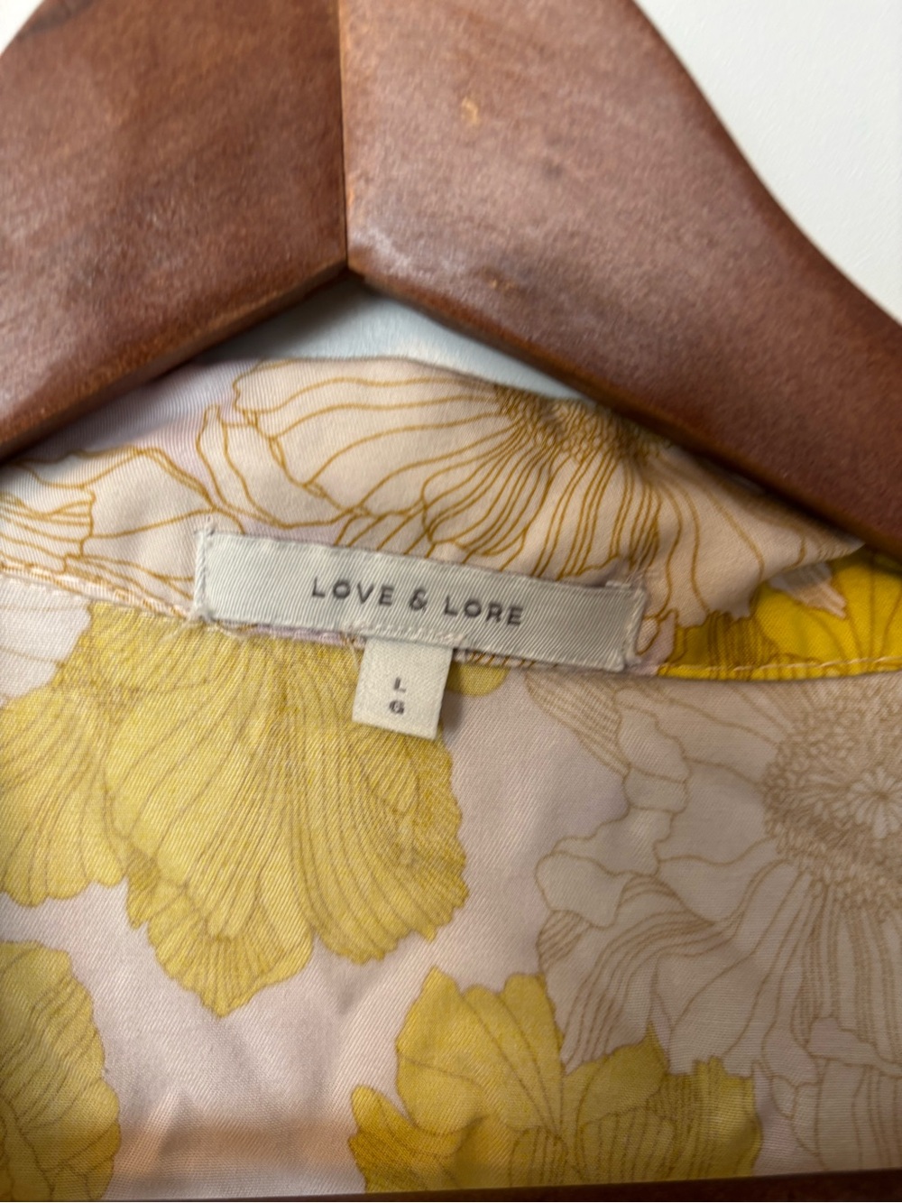 Yellow Pyjama Set Floral Button-Up with piping sz L - Picture 5 of 11